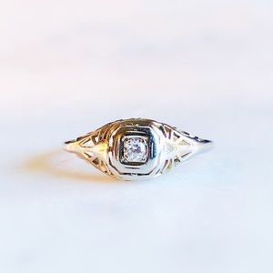 Antique 18K White Gold Engagement Diamond Ring